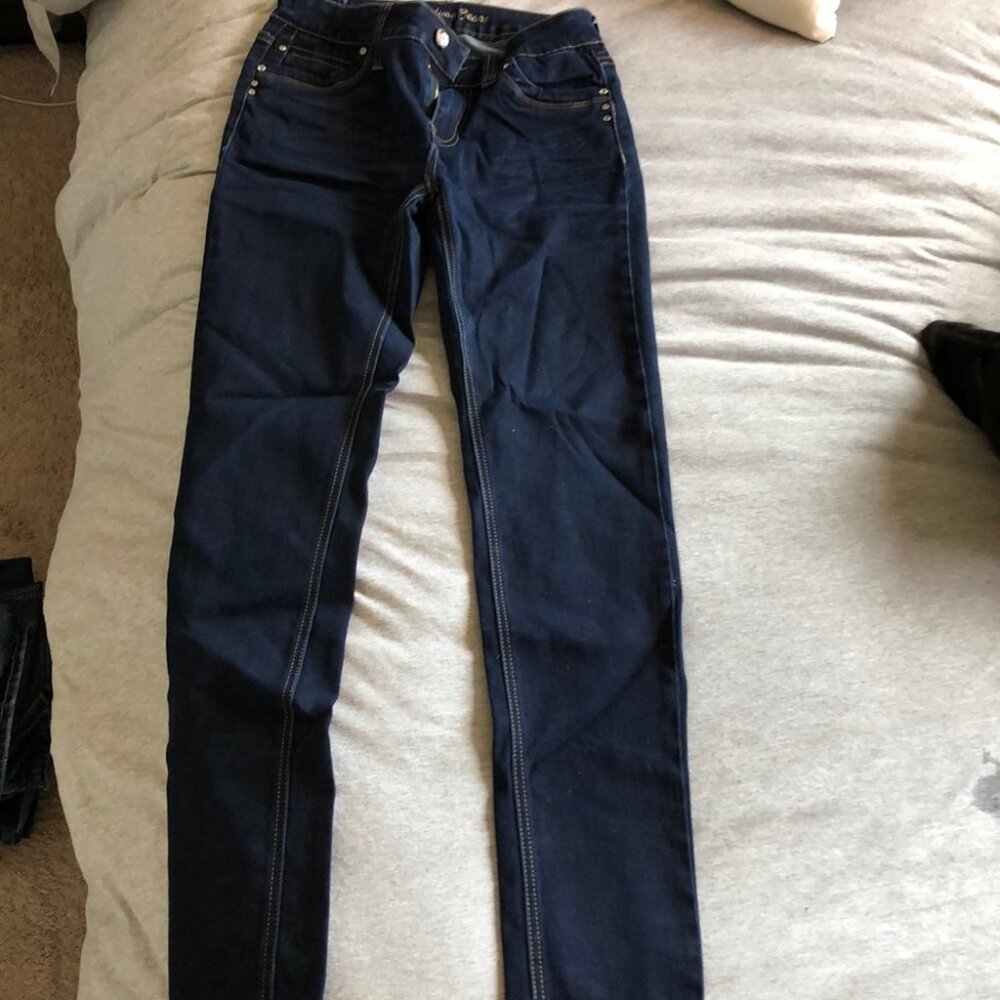 Very dark wash skinny jeans